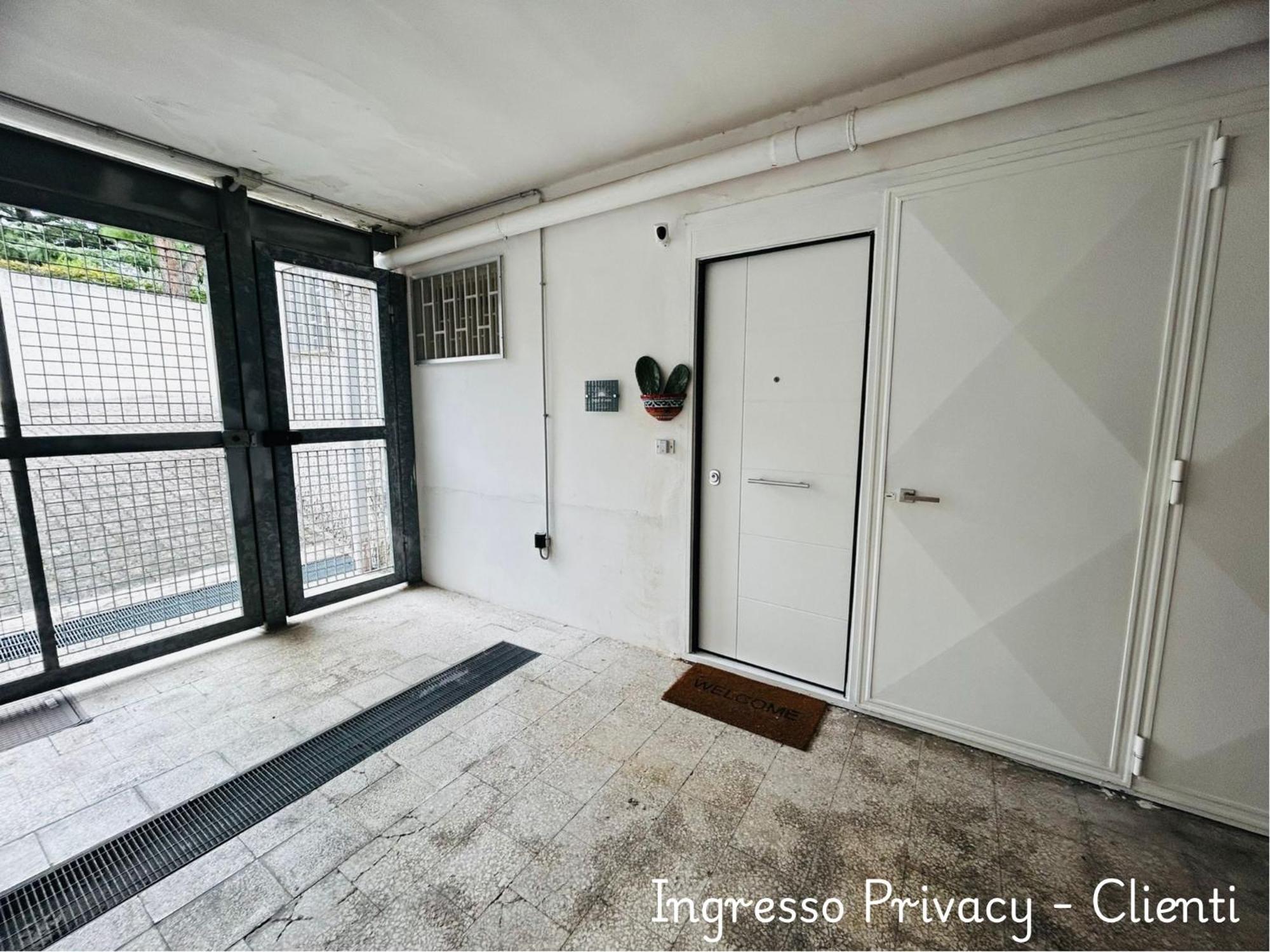 Raggi Di Sole Apartment Бари Экстерьер фото